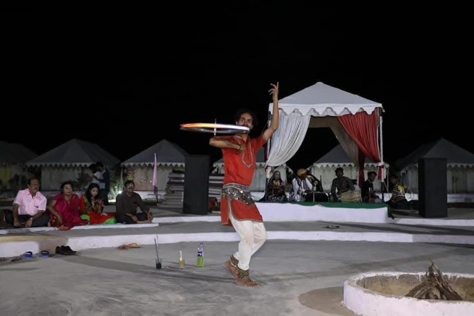 Om Luxury Resort Jaisalmer Buitenkant foto